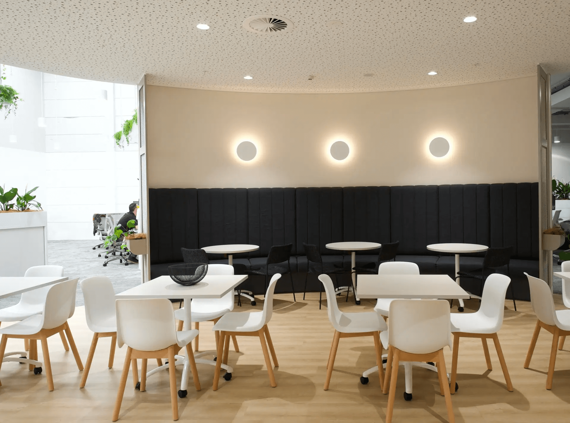 6 Types of Collaboration Spaces Every Hybrid Office Needs